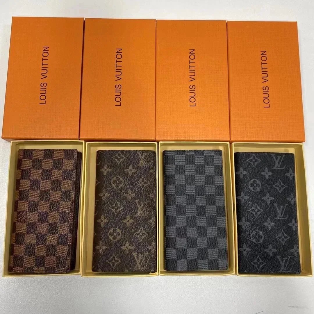 L*V Classic Monogram Bifold Wallet-01