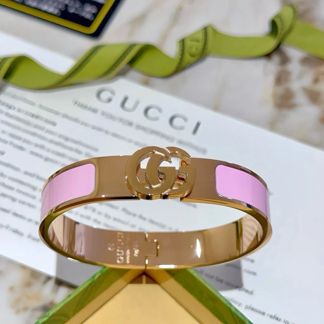 Gu*cci bracelets are handmade